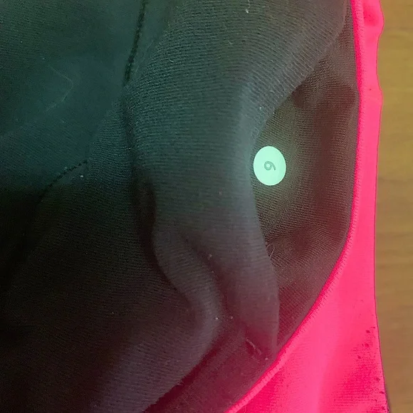 Lululemon Reversible Crop - Picture 8 of 13